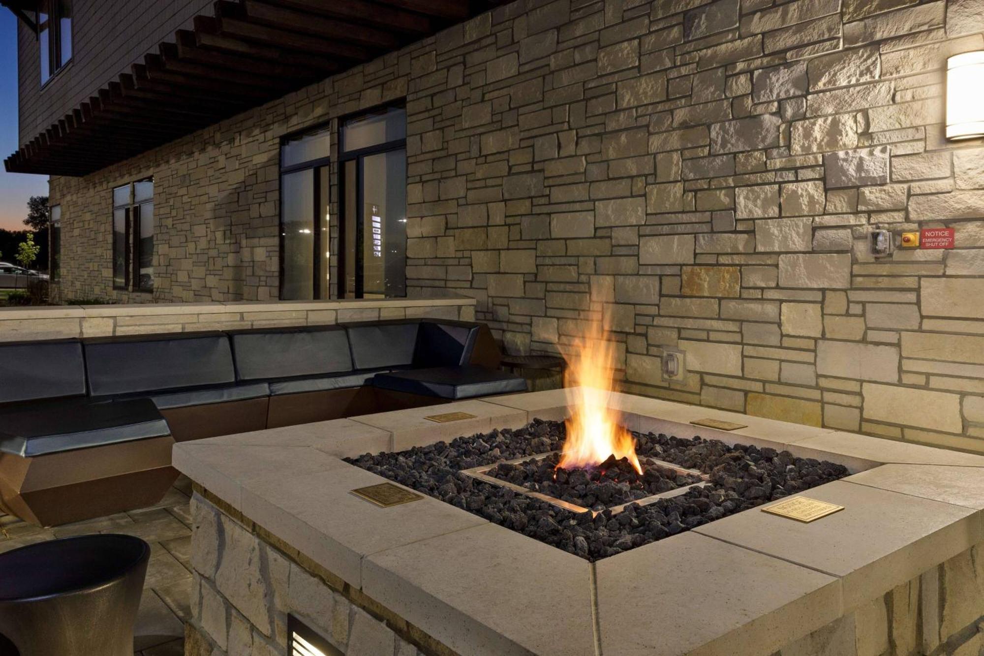 Springhill Suites By Marriott Topeka Southwest Dış mekan fotoğraf